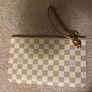 Louis Vuitton pochette